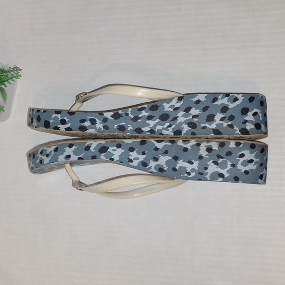 Tory Burch Leopard Print Sandals. Womens size 8. Cream & Black in color. - Picture 6 of 12